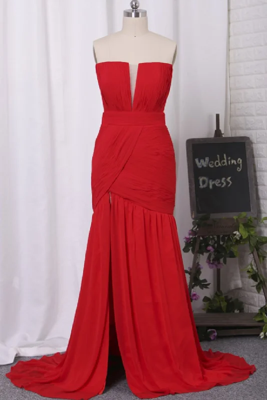 2024 Mermaid Strapless Ruched Bodice Chiffon With Slit Prom Dresses