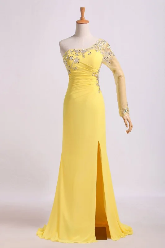 2024 One Sleeve Column Floor Length Prom Dress With Beading