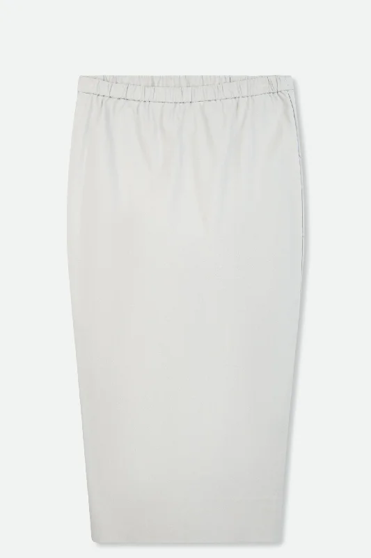 SONYA KICK PLEAT SKIRT IN TECHNICAL STRETCH athletic skirt fit