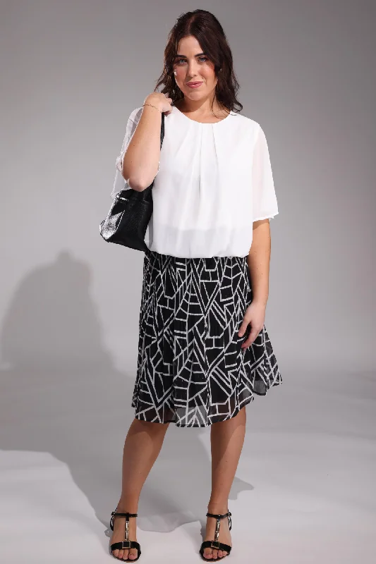 Mini pleat printed Chiffon Skirt | Black Ivory Geo | 8574A1 cashmere skirt soft