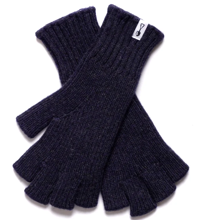 American Trench | Italian Merino Fingerless Gloves Elegant Camel Trench Coat
