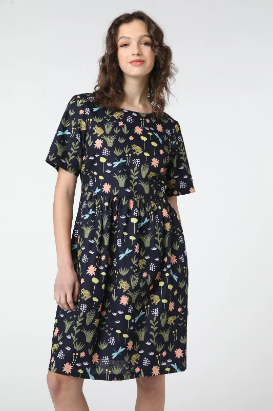 Tree Frog Smock Dress Tunics Luxurious premium